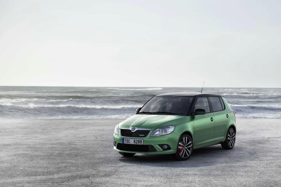  Skoda Fabia vRS Hatch 2011 года  (фото 14 из 19)